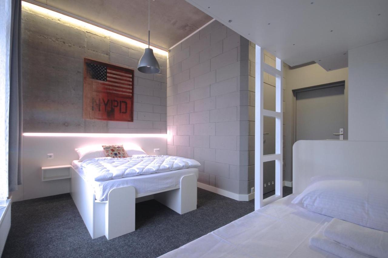 Cubby Hotel Lviv Kültér fotó