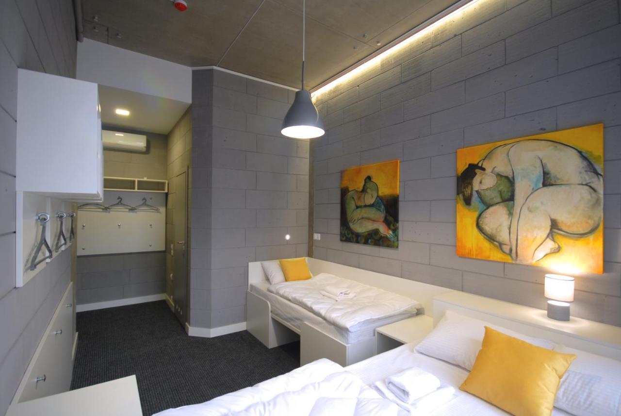 Cubby Hotel Lviv Kültér fotó