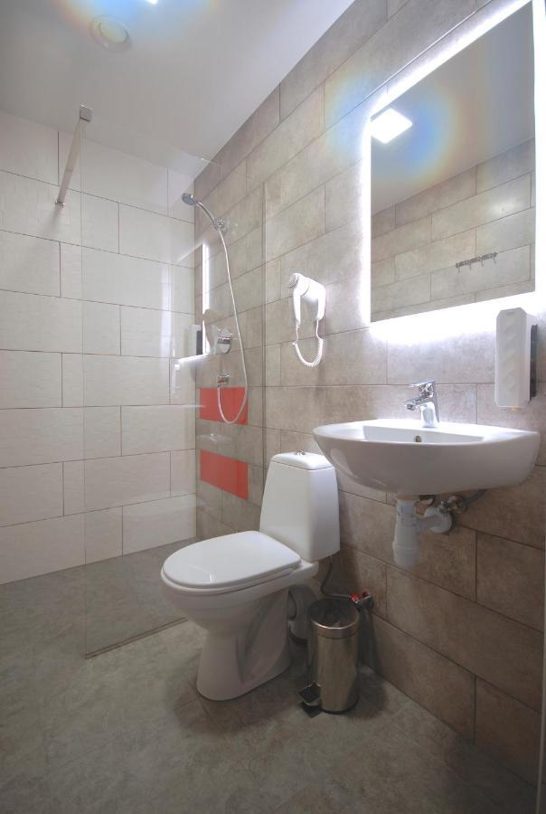 Cubby Hotel Lviv Kültér fotó