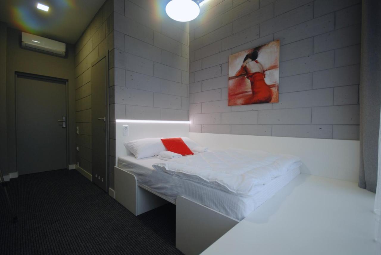 Cubby Hotel Lviv Kültér fotó