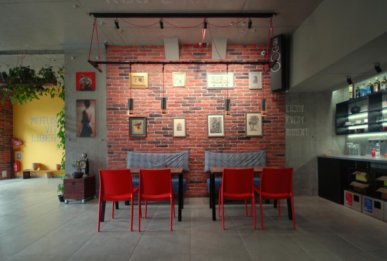 Cubby Hotel Lviv Kültér fotó